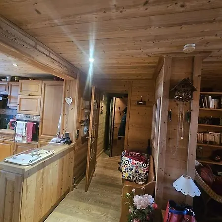 Bel En Bois Dans Un