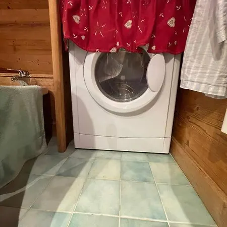 Bel En Bois Dans Un Apartamento